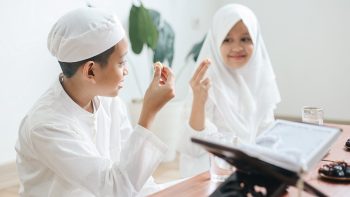 muslim-kids-eating-together-on-iftar-time-2024-02-28-01-06-59-utc